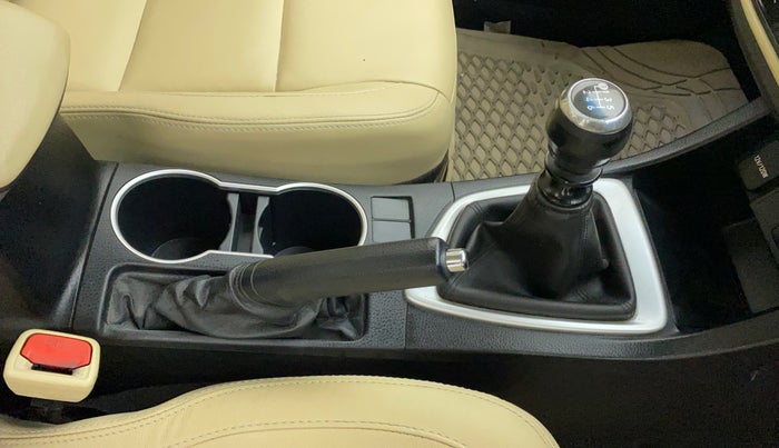 2018 Toyota Corolla Altis GL PETROL, Petrol, Manual, 97,088 km, Gear Lever