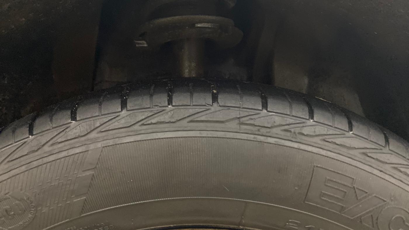 2018 Tata NEXON XZ PLUS DIESEL, Diesel, Manual, 51,924 km, Right Front Tyre Tread