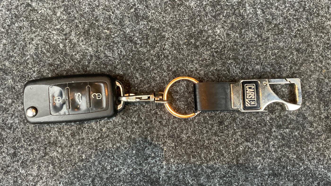 2018 Skoda Rapid 1.6 MPI STYLE AT, Petrol, Automatic, 55,226 km, Key Close Up