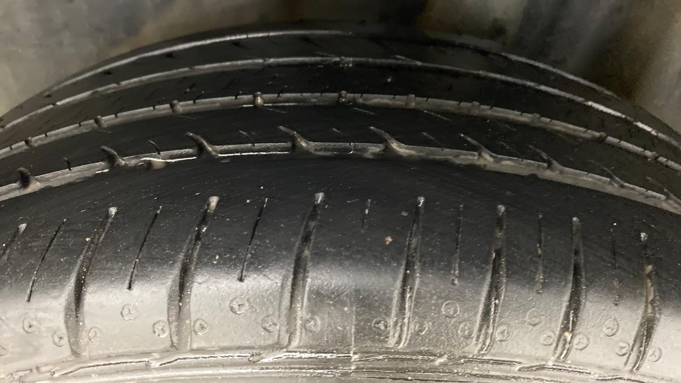 2018 Skoda Rapid 1.6 MPI STYLE AT, Petrol, Automatic, 55,226 km, Left Rear Tyre Tread