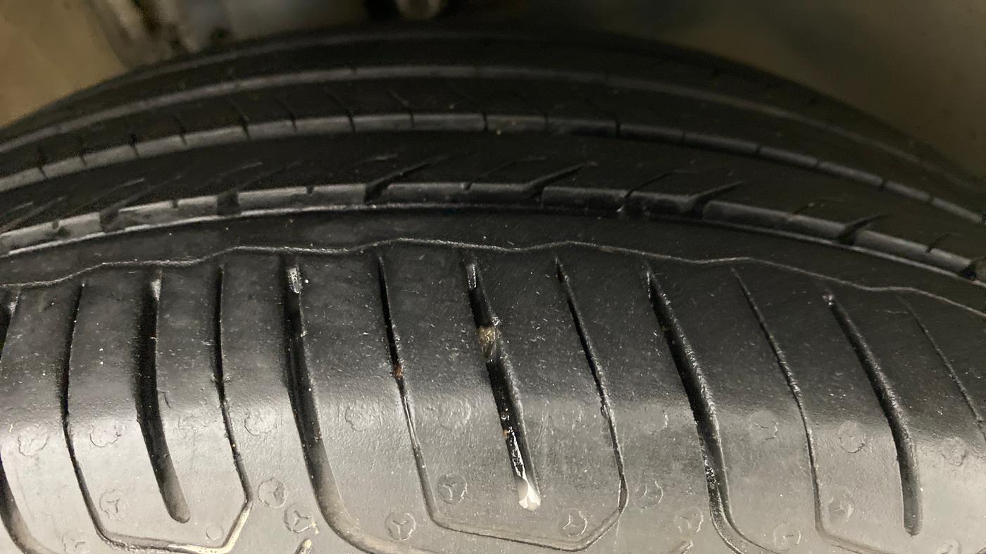 2018 Skoda Rapid 1.6 MPI STYLE AT, Petrol, Automatic, 55,226 km, Right Front Tyre Tread