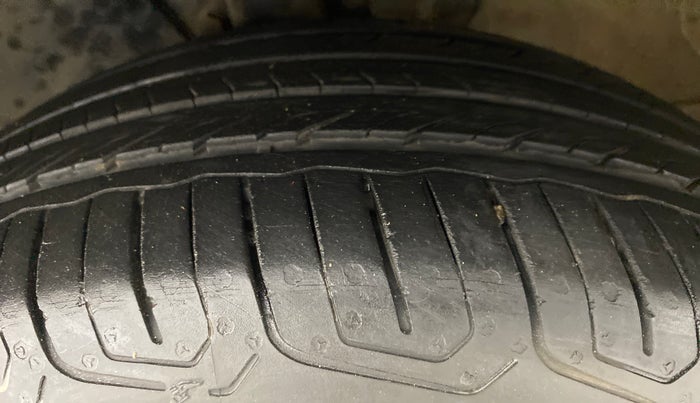 2018 Skoda Rapid 1.6 MPI STYLE AT, Petrol, Automatic, 55,226 km, Left Front Tyre Tread