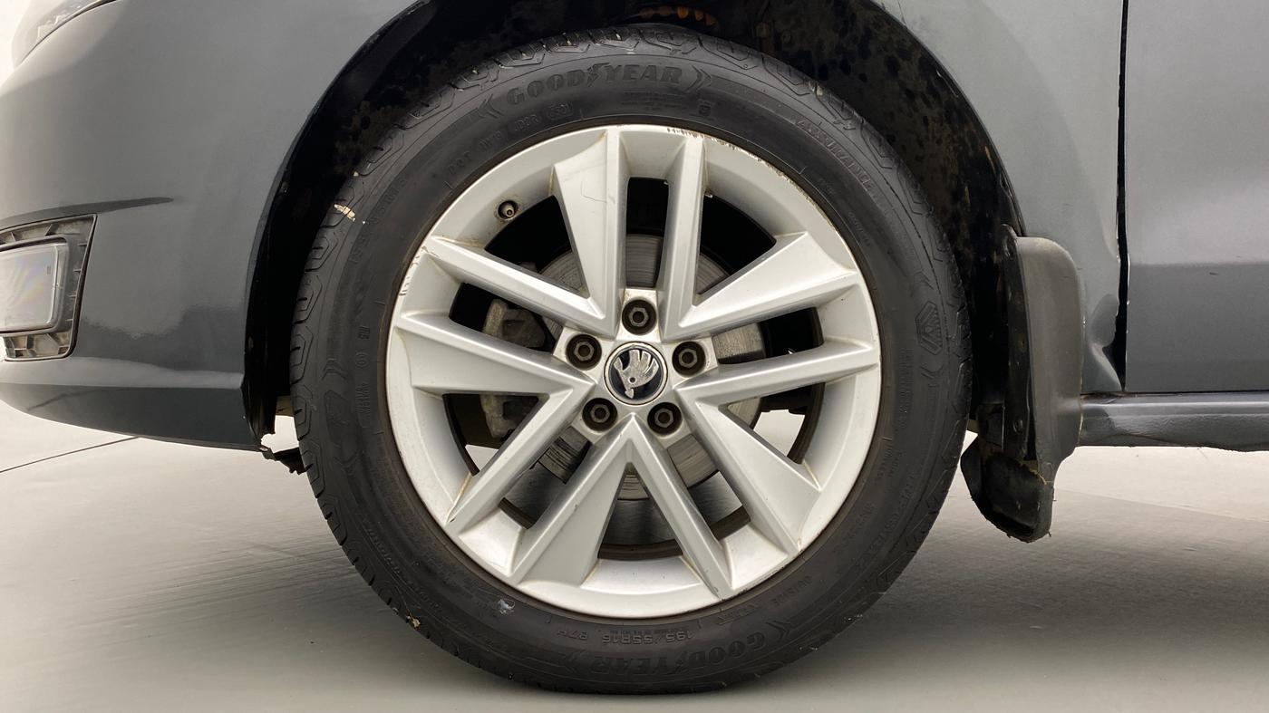 2018 Skoda Rapid 1.6 MPI STYLE AT, Petrol, Automatic, 55,226 km, Left Front Wheel