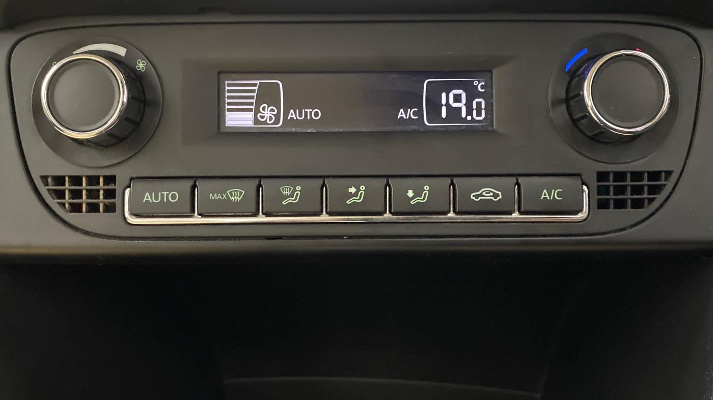 2018 Skoda Rapid 1.6 MPI STYLE AT, Petrol, Automatic, 55,226 km, Automatic Climate Control