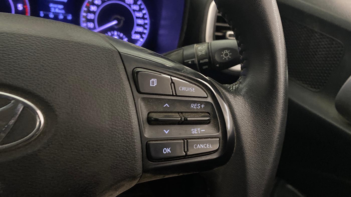 2019 Hyundai VENUE SX(O) 1.4 CRDI, Diesel, Manual, 1,18,278 km, Adaptive Cruise Control