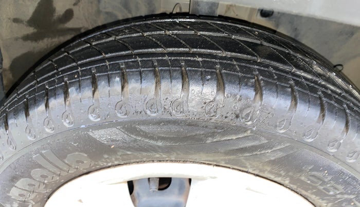 2021 Renault Kwid RXL 1.0 AMT, Petrol, Automatic, 13,208 km, Right Front Tyre Tread