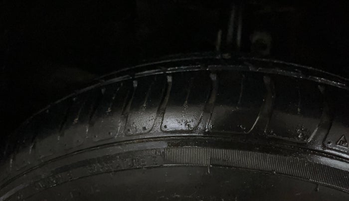 2024 Maruti Dzire VXI, Petrol, Manual, 22,482 km, Right Front Tyre Tread