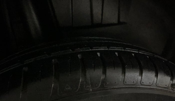 2024 Maruti Dzire VXI, Petrol, Manual, 22,482 km, Right Rear Tyre Tread