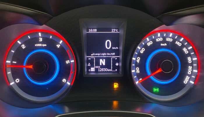 2021 Mahindra XUV300 W8 DIESEL MT, Diesel, Manual, 12,868 km, Odometer Image