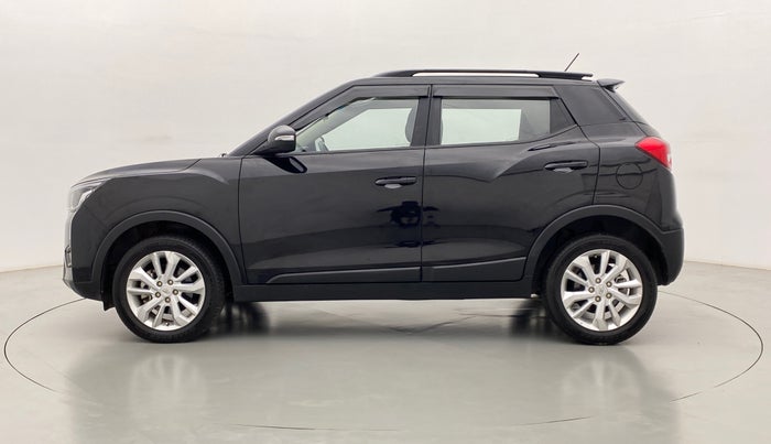 2021 Mahindra XUV300 W8 DIESEL MT, Diesel, Manual, 12,868 km, Left Side