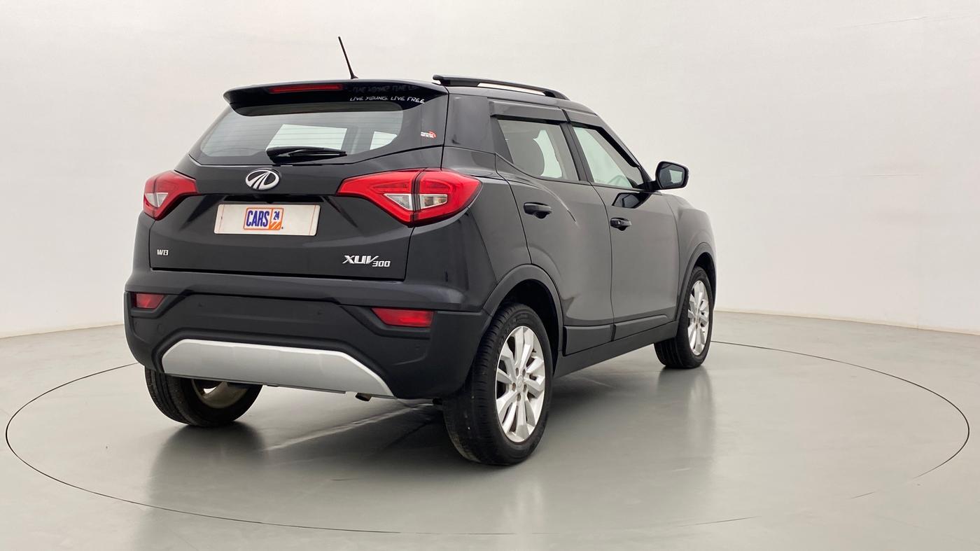 2021 Mahindra XUV300 W8 DIESEL MT, Diesel, Manual, 12,868 km, Right Back Diagonal