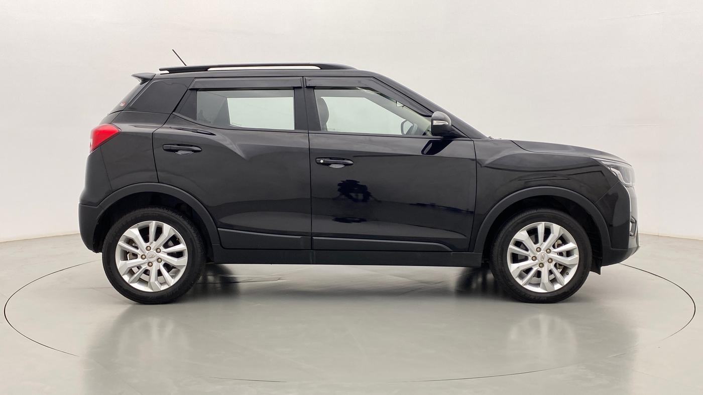 2021 Mahindra XUV300 W8 DIESEL MT, Diesel, Manual, 12,868 km, Right Side View