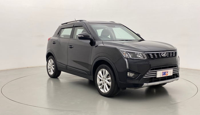 2021 Mahindra XUV300 W8 DIESEL MT, Diesel, Manual, 12,868 km, Right Front Diagonal