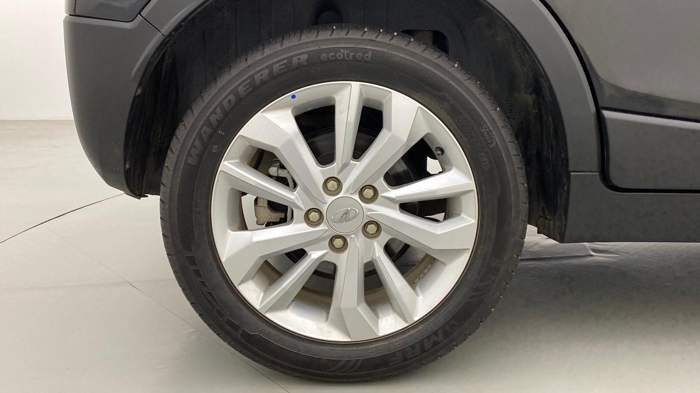 2021 Mahindra XUV300 W8 DIESEL MT, Diesel, Manual, 12,868 km, Right Rear Wheel