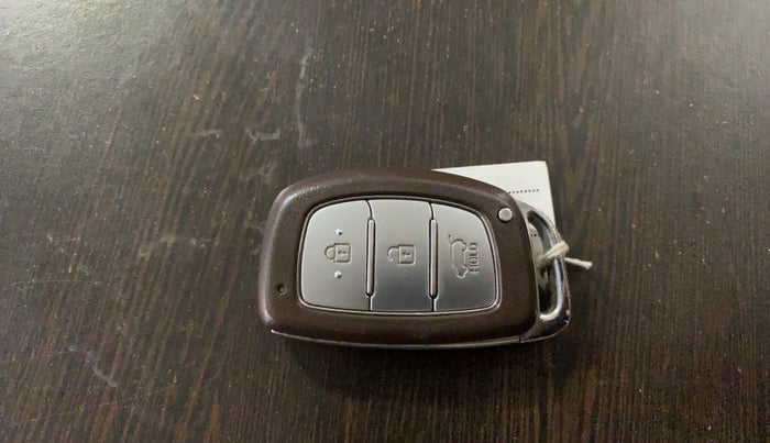 2017 Hyundai Creta SX PLUS 1.6 PETROL, Petrol, Manual, 45,678 km, Key Close Up