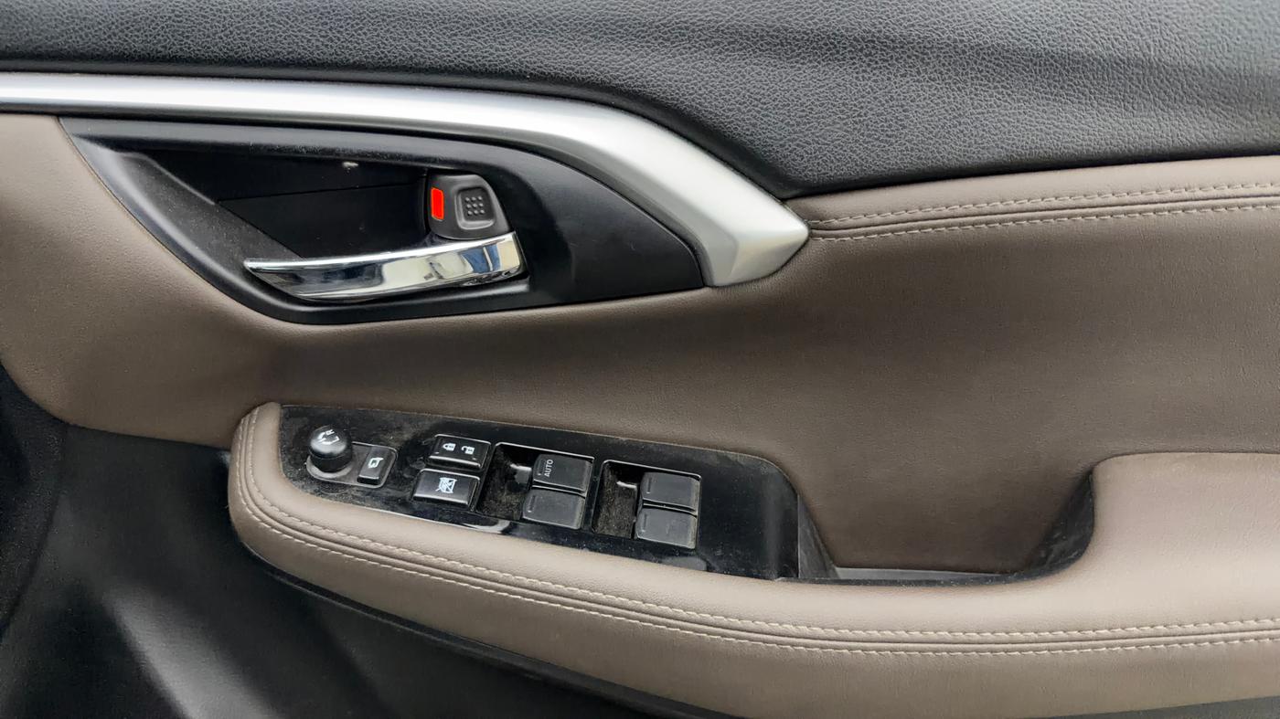 2024 Toyota URBAN CRUISER HYRYDER V HYBRID, Hybrid, Automatic, 60,281 km, Driver Side Door Panels Control