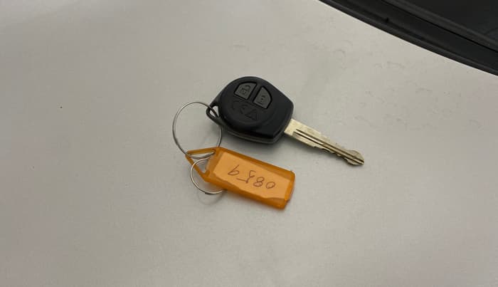 2019 Maruti Swift VXI, Petrol, Manual, 65,443 km, Key Close Up