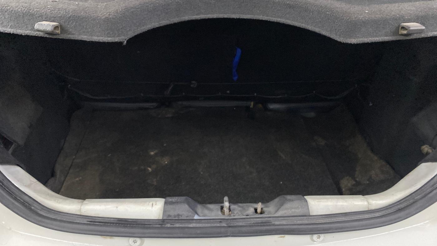 2016 Tata Tiago XZ PETROL, Petrol, Manual, 79,222 km, Boot Inside