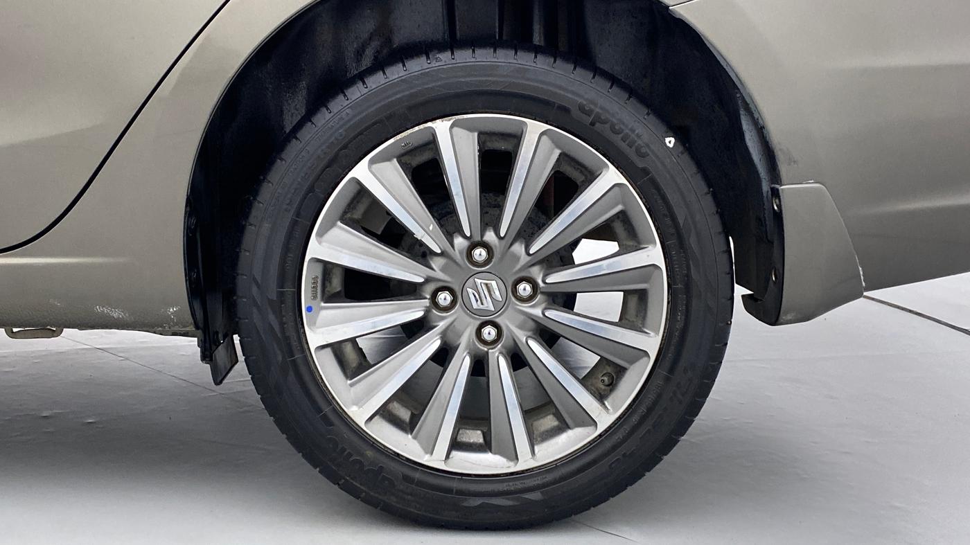 2019 Maruti Ciaz ALPHA 1.5 MT VTVT SHVS, Petrol, Manual, 60,489 km, Left Rear Wheel