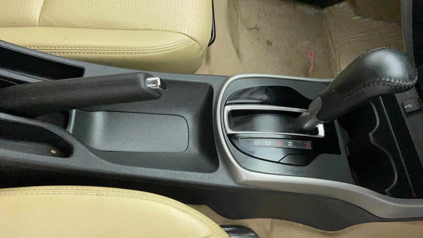 2019 Honda City 1.5L I-VTEC ZX CVT, Petrol, Automatic, 52,399 km, Gear Lever