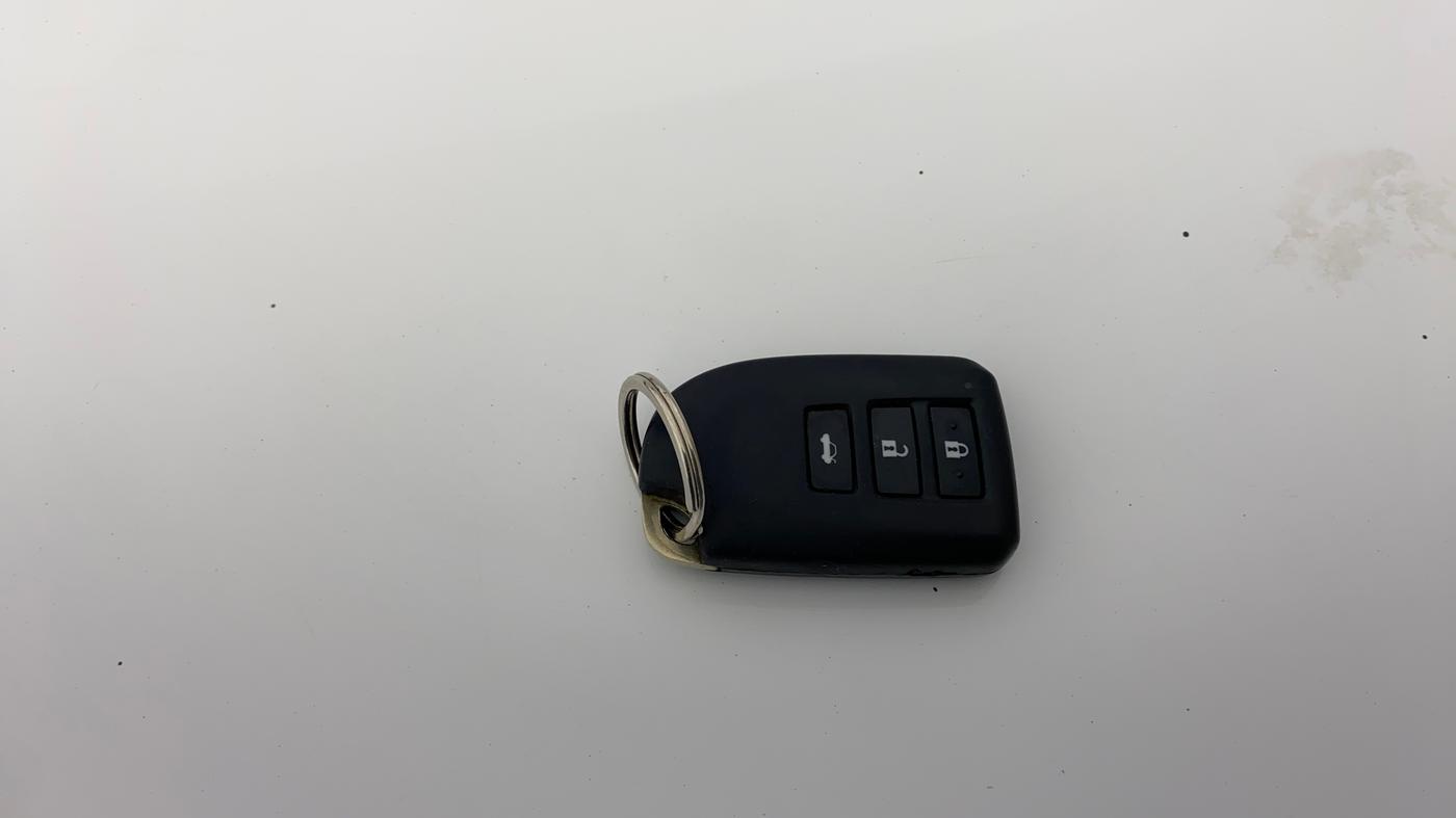 2018 Toyota YARIS G MT, Petrol, Manual, 29,284 km, Key Close Up