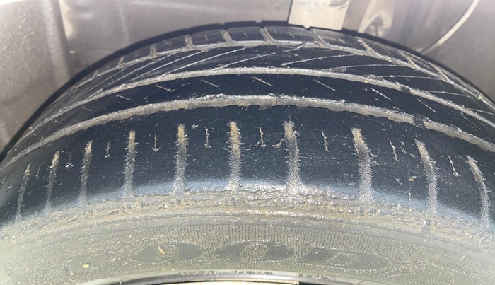 2018 Toyota YARIS G MT, Petrol, Manual, 29,284 km, Left Front Tyre Tread