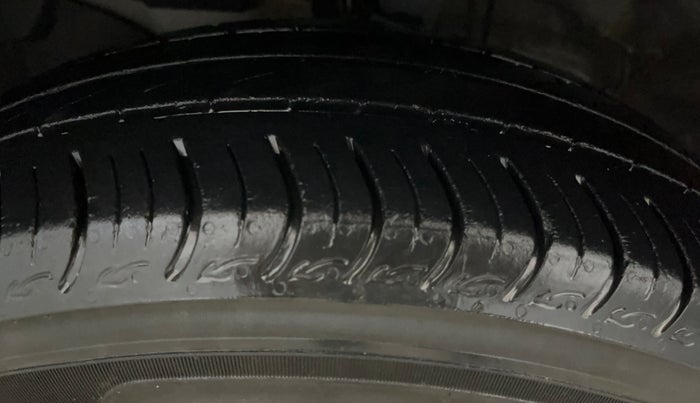 2019 Honda Amaze 1.2L I-VTEC VX, Petrol, Manual, 25,588 km, Left Front Tyre Tread