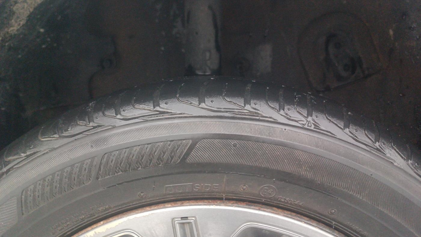 2018 Tata NEXON XM DIESEL, Diesel, Manual, 97,923 km, Right Rear Tyre Tread