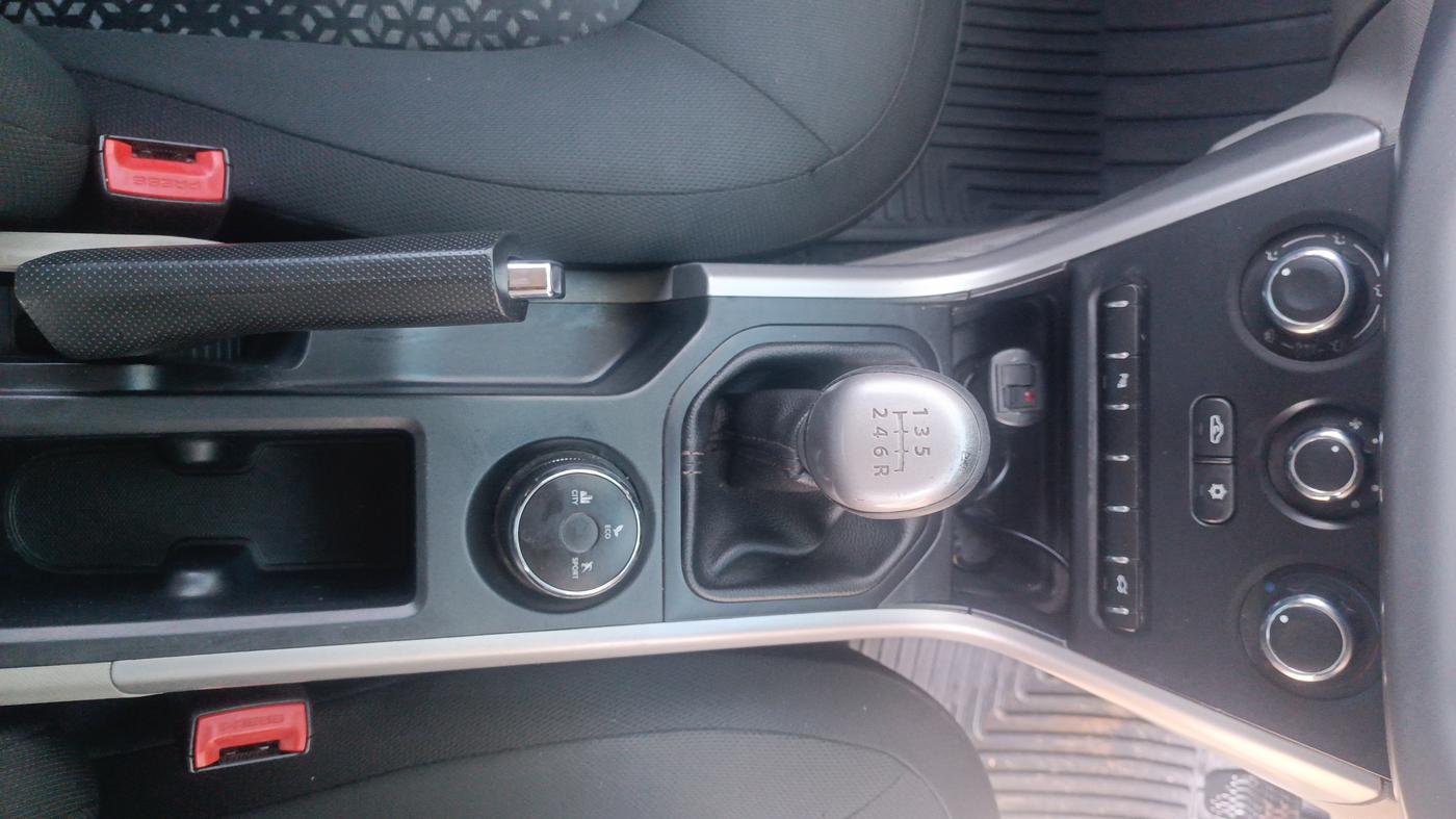 2018 Tata NEXON XM DIESEL, Diesel, Manual, 97,923 km, Gear Lever