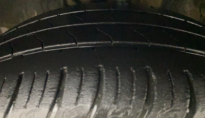 2021 Tata ALTROZ XZ PETROL, Petrol, Manual, 39,583 km, Left Front Tyre Tread