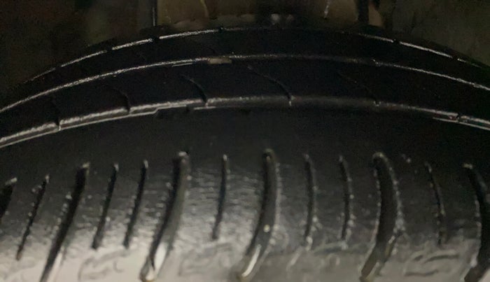 2021 Tata ALTROZ XZ PETROL, Petrol, Manual, 39,583 km, Right Front Tyre Tread