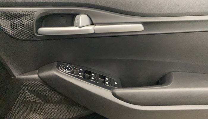 2021 KIA SELTOS HTK PLUS 1.5, Petrol, Manual, 87,236 km, Driver Side Door Panels Control