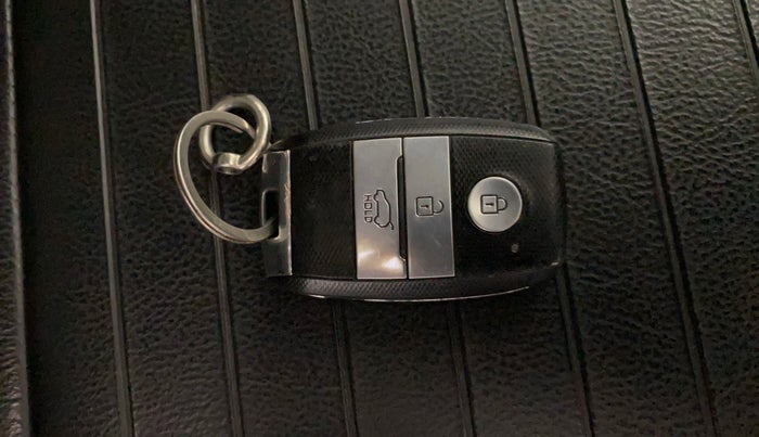 2021 KIA SELTOS HTK PLUS 1.5, Petrol, Manual, 87,236 km, Key Close Up