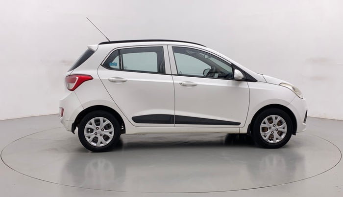 2015 Hyundai Grand i10 SPORTZ 1.2 KAPPA VTVT, Petrol, Manual, 60,691 km, Right Side View