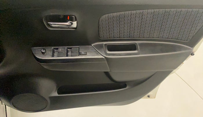 2013 Maruti Wagon R Stingray VXI, Petrol, Manual, 35,954 km, Driver Side Door Panels Control