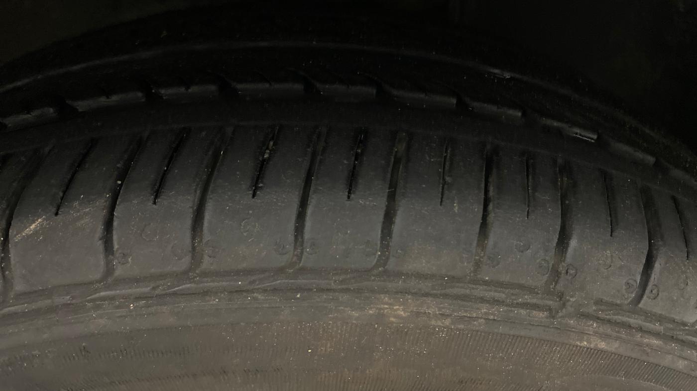 2023 Maruti IGNIS ALPHA 1.2, Petrol, Manual, 39,053 km, Right Front Tyre Tread