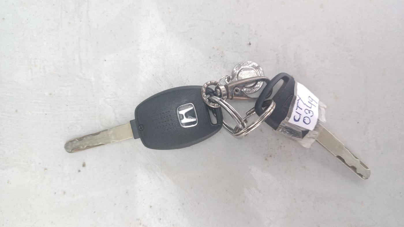 2013 Honda City 1.5L I-VTEC V MT, Petrol, Manual, 70,561 km, Key Close Up
