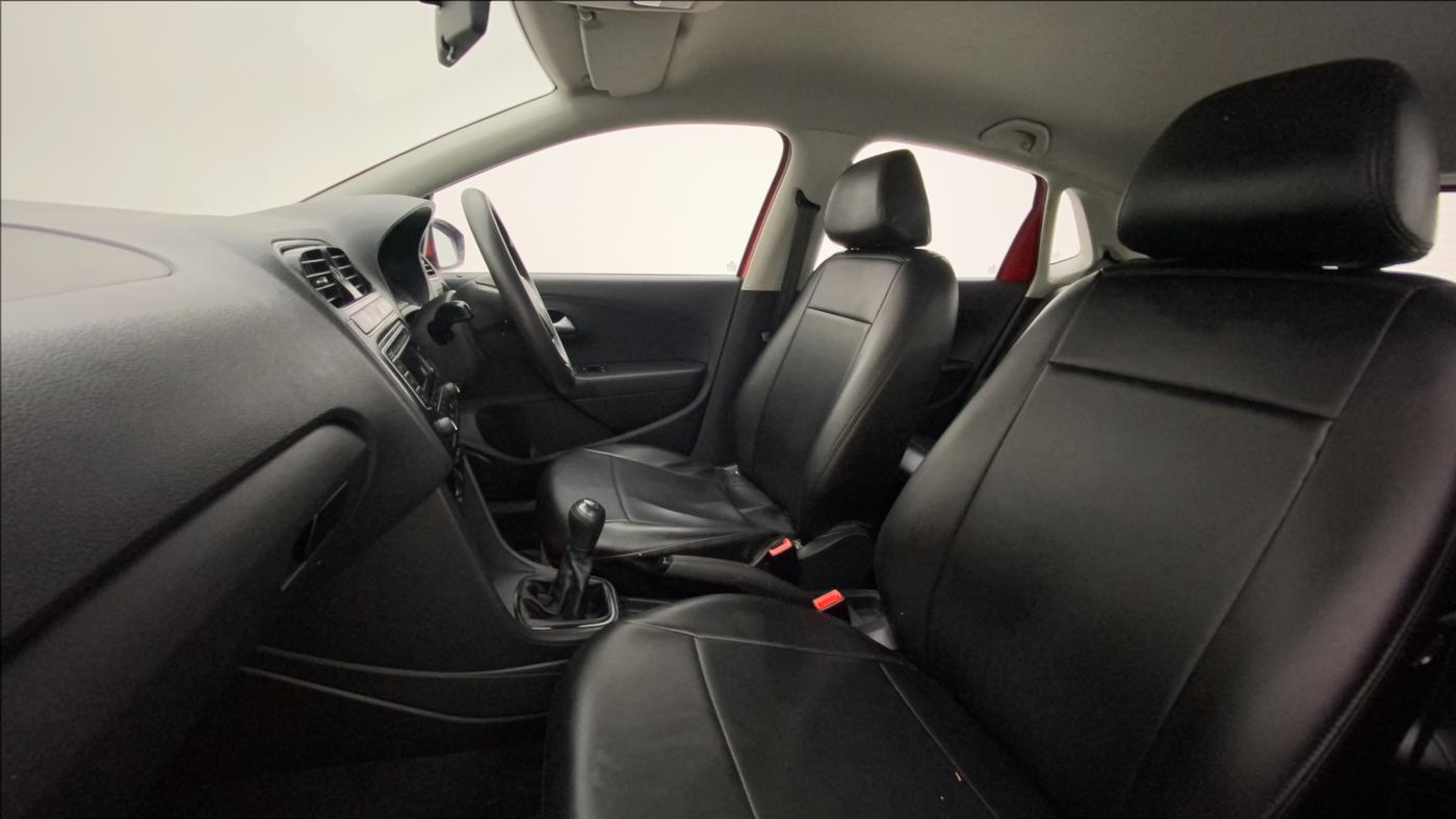 2017 Volkswagen Polo COMFORTLINE 1.2L, Petrol, Manual, 38,613 km, Right Side Front Door Cabin