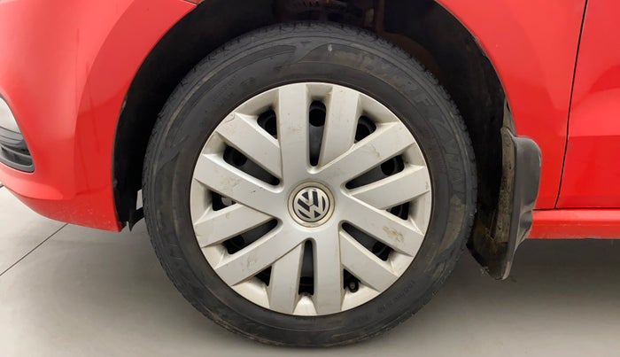 2017 Volkswagen Polo COMFORTLINE 1.2L, Petrol, Manual, 38,613 km, Left Front Wheel