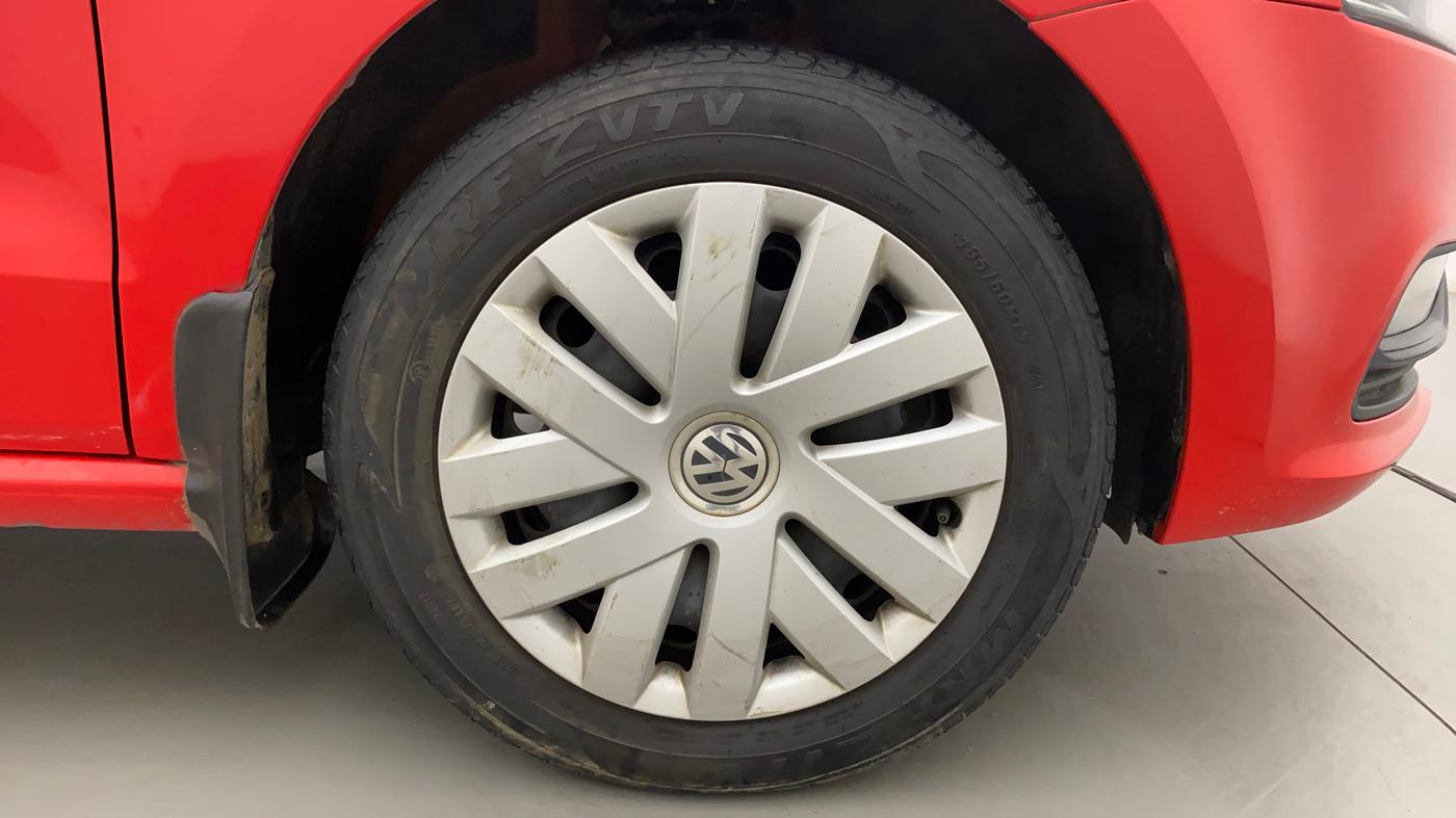 2017 Volkswagen Polo COMFORTLINE 1.2L, Petrol, Manual, 38,613 km, Right Front Wheel