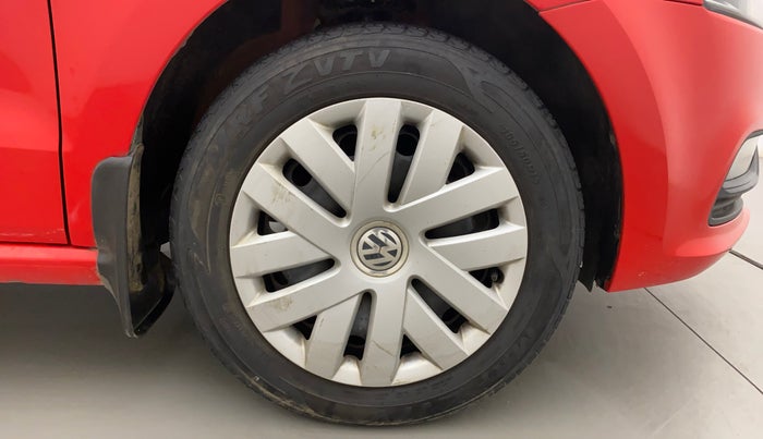 2017 Volkswagen Polo COMFORTLINE 1.2L, Petrol, Manual, 38,613 km, Right Front Wheel
