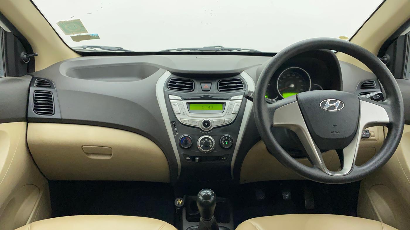 2018 Hyundai Eon SPORTZ, CNG, Manual, 44,968 km, Dashboard