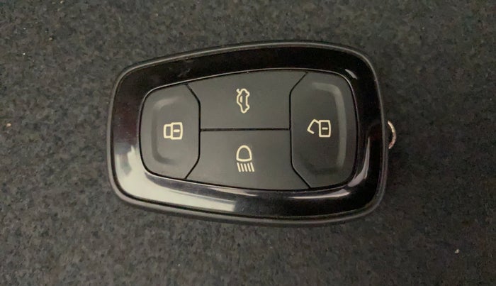 2021 Tata TIAGO NRG XZ MT, Petrol, Manual, 8,290 km, Key Close Up