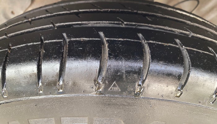 2020 Hyundai NEW SANTRO MAGNA, Petrol, Manual, 1,04,974 km, Left Front Tyre Tread