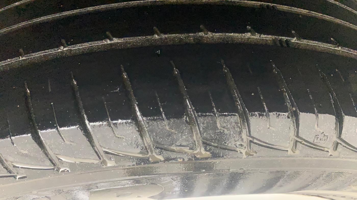 2017 Renault Duster RXL PETROL, Petrol, Manual, 47,171 km, Left Rear Tyre Tread