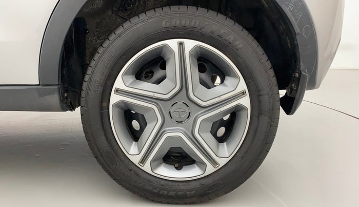 2017 Tata NEXON XM DIESEL, Diesel, Manual, 88,214 km, Left Rear Wheel