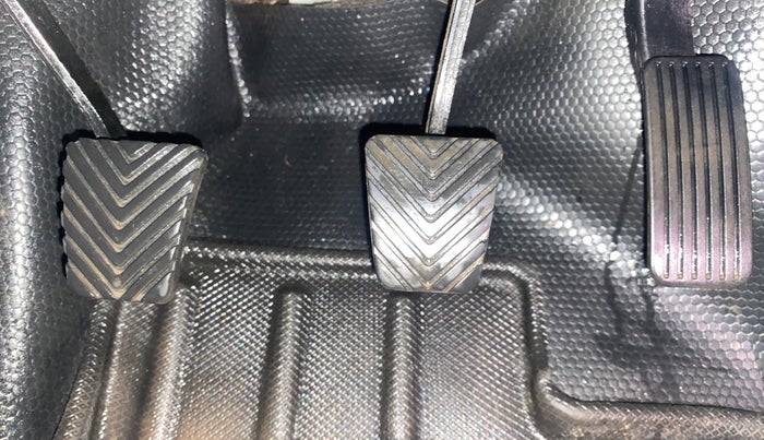 2021 KIA SELTOS HTE 1.5 PETROL, Petrol, Manual, 18,271 km, Pedals