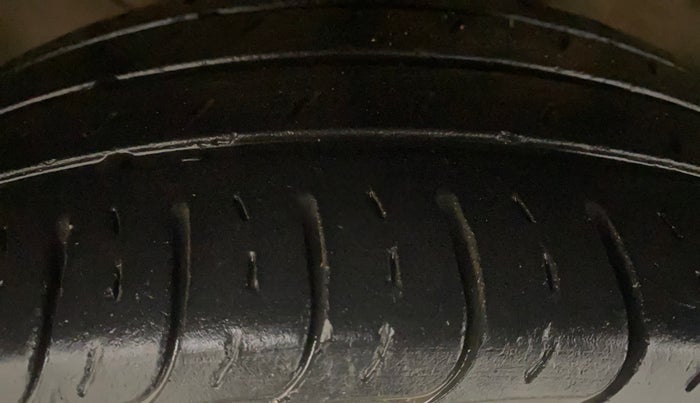 2021 KIA SELTOS HTE 1.5 PETROL, Petrol, Manual, 18,271 km, Left Front Tyre Tread