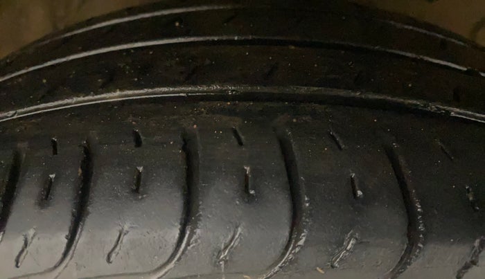 2021 KIA SELTOS HTE 1.5 PETROL, Petrol, Manual, 18,271 km, Right Front Tyre Tread