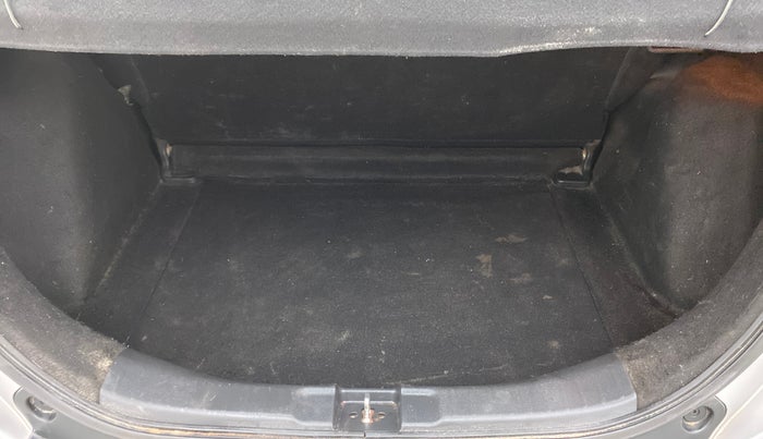 2018 Honda WR-V 1.5 i-DTEC VX MT, Diesel, Manual, 50,574 km, Boot Inside